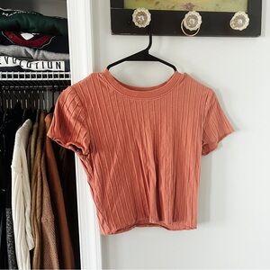 creamy pink ribbed cropped tee 🍰